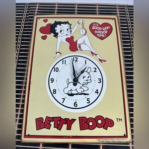 Vintage 2002 Betty Boop Metal Sign Clock Not Working Cartoon Garage Accessory